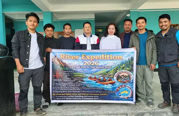 Arunachal: कयाकिंग, राफ्टिंग अभियान को हरी झंडी दिखाई गई Arunachal: कयाकिंग, राफ्टिंग अभियान को हरी झंडी दिखाई गई