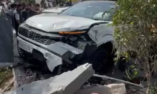 Jaipur:  बेकाबू कार ने एक के बाद एक 5 वाहनों को मारी जोरदार टक्कर