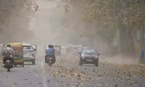 UP Weather : बारिश व ओलावृष्टि के आसार,दो दिन में 6.8 डिग्री लुढ़का पारा UP Weather : बारिश व ओलावृष्टि के आसार,दो दिन में 6.8 डिग्री लुढ़का पारा