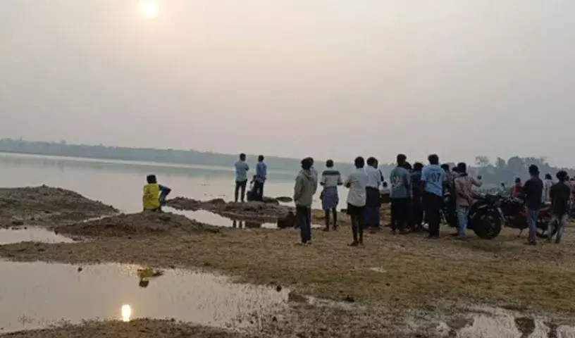 Kothagudem: मुकामामिडी सिंचाई परियोजना में मछली पकड़ते समय युवक डूबा