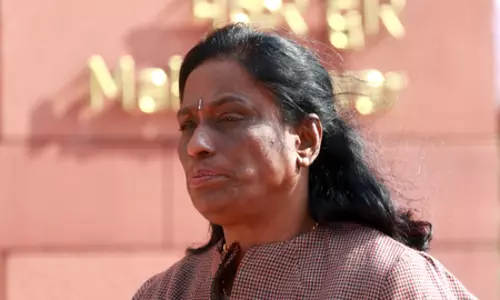 पीटी उषा के पति का निधन, पीएम मोदी ने जताई संवेदना पीटी उषा के पति का निधन, पीएम मोदी ने जताई संवेदना