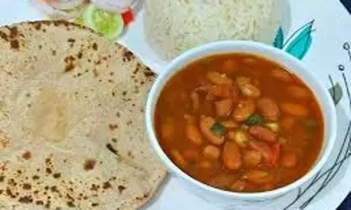 Rajma Aloo Sabji: पराठे और चावल के साथ बनाएं स्पेशल राजमा आलू की सब्जी