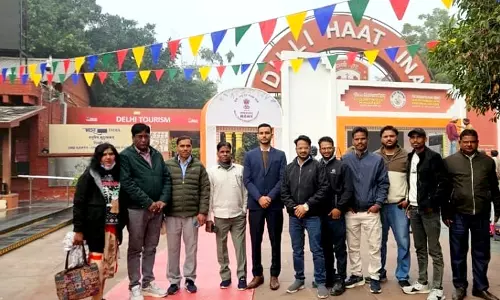 Bhopal: कारीगरों ने दिल्ली हाट में पेश की पारंपरिक कला