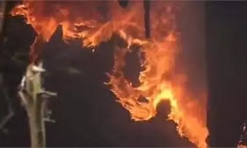 Bihar  :   शॉपिंग मॉल में भीषण आग, सवा करोड़ का सामान राख