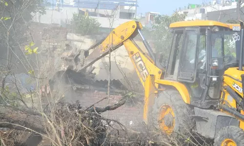 HSVP ने करनाल में अपनी ज़मीन पर बने 7 स्ट्रक्चर गिराए HSVP ने करनाल में अपनी ज़मीन पर बने 7 स्ट्रक्चर गिराए