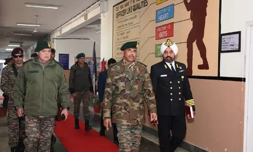 Haryana : लेफ्टिनेंट जनरल कटियार ने कुंजपुरा सैनिक स्कूल में बालिका छात्रावास का उद्घाटन Haryana : लेफ्टिनेंट जनरल कटियार ने कुंजपुरा सैनिक स्कूल में बालिका छात्रावास का उद्घाटन