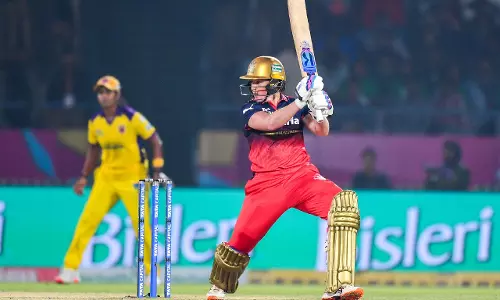 RCB ने UP वॉरियर्स को हराकर WPL 2026 के फाइनल में जगह बनाई RCB ने UP वॉरियर्स को हराकर WPL 2026 के फाइनल में जगह बनाई