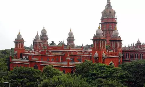 छात्रों के एकेडमिक मामलों में गोल्ड मेडल देने का फैसला शिक्षाविदों पर छोड़ देना चाहिए: Madras HC छात्रों के एकेडमिक मामलों में गोल्ड मेडल देने का फैसला शिक्षाविदों पर छोड़ देना चाहिए: Madras HC
