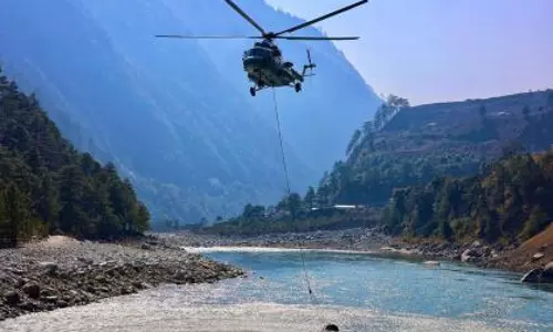 अरुणाचल में जंगल की आग पर काबू पाने की कोशिश, IAF का बड़ा रेस्क्यू ऑपरेशन अरुणाचल में जंगल की आग पर काबू पाने की कोशिश, IAF का बड़ा रेस्क्यू ऑपरेशन