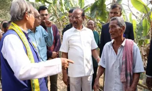 त्रिपुरा राज्यपाल ने NABARD बैठक में किसानों से सहायक खेती बढ़ाने का आग्रह किया त्रिपुरा राज्यपाल ने NABARD बैठक में किसानों से सहायक खेती बढ़ाने का आग्रह किया