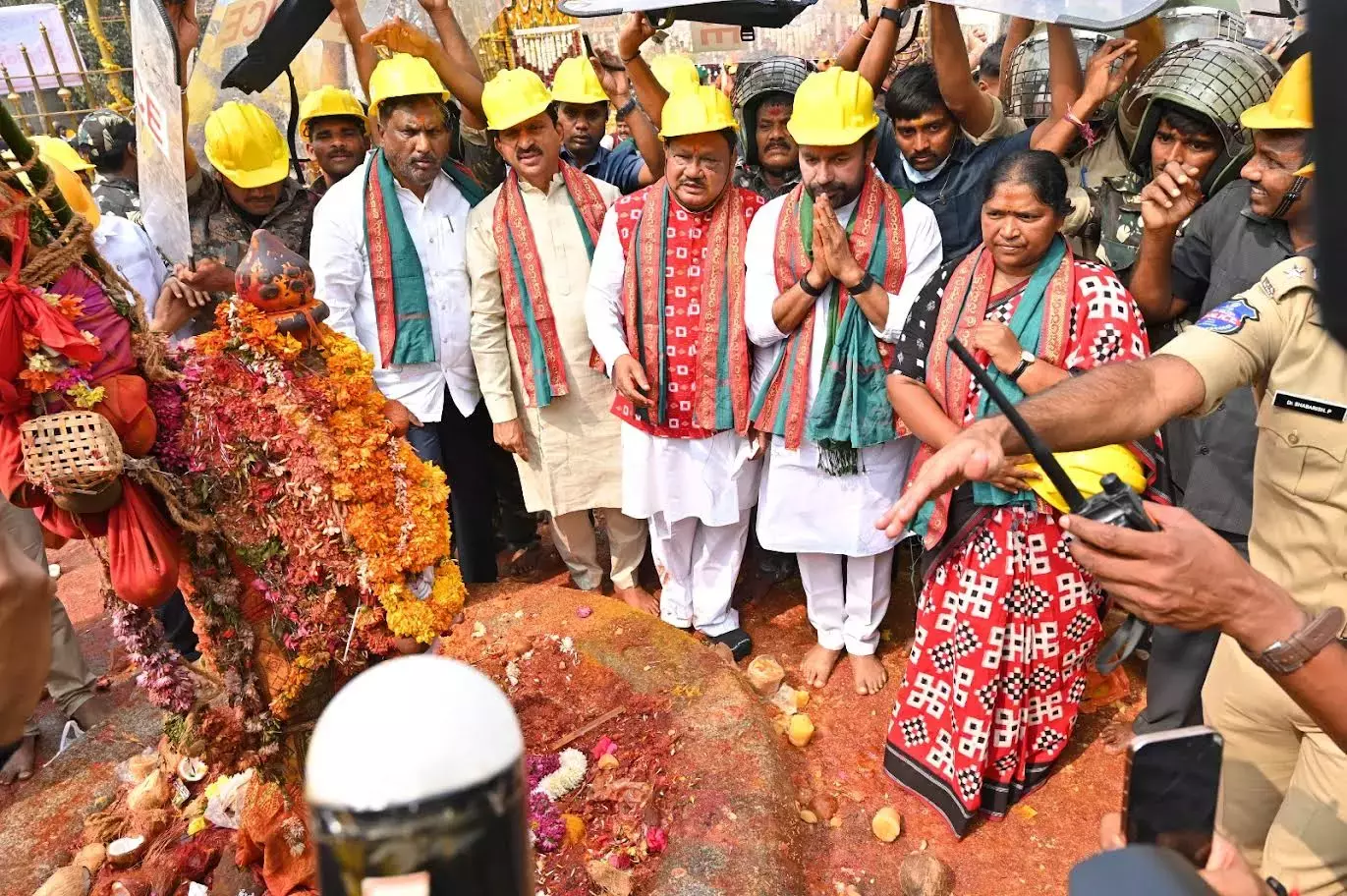 Telangana : मेदाराम जतरा आदिवासी महाकुंभ है ओराम Telangana : मेदाराम जतरा आदिवासी महाकुंभ है ओराम