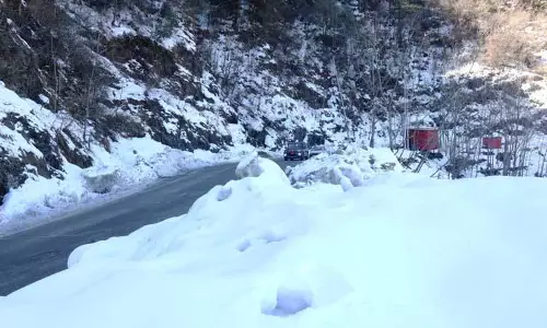 Himachal Pradesh में 655 सड़कें बंद होने से कनेक्टिविटी बाधित हुई