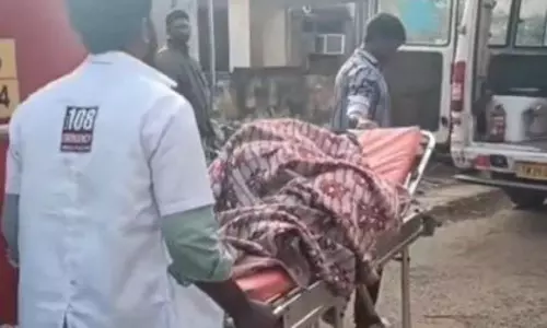 टीटी नगर में LPG सिलेंडर ब्लास्ट, 3 लोग गंभीर रूप से घायल टीटी नगर में LPG सिलेंडर ब्लास्ट, 3 लोग गंभीर रूप से घायल