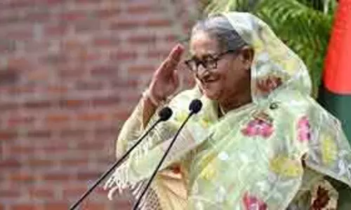 हसीना ने भारत में निर्वासन से चुनाव की निंदा की