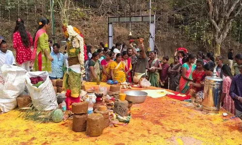 Peddapalli जिले में सम्मक्का और सरलम्मा जथारा त्योहार मनाए गए