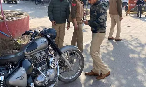 Ludhiana: एनफोर्समेंट ड्राइव के दौरान 31 गाड़ियों का चालान किया गया, एक गाड़ी जब्त की गई Ludhiana: एनफोर्समेंट ड्राइव के दौरान 31 गाड़ियों का चालान किया गया, एक गाड़ी जब्त की गई