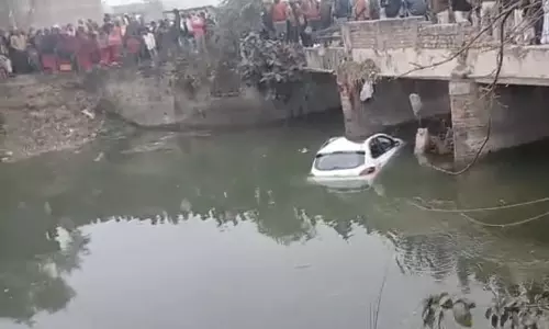 Muzaffarpur: अनियंत्रित कार हादसा, जेई समेत 2 की जान गई