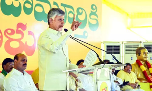 तिरूपति लड्डू विवाद: YSRCP ने नायडू से मांगी स्पष्टीकरण तिरूपति लड्डू विवाद: YSRCP ने नायडू से मांगी स्पष्टीकरण