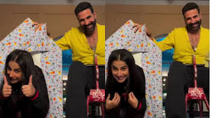 Akshay कुमार का कॉमिक अंदाज़, प्रियदर्शन को जन्मदिन पर दी मज़ेदार बधाई