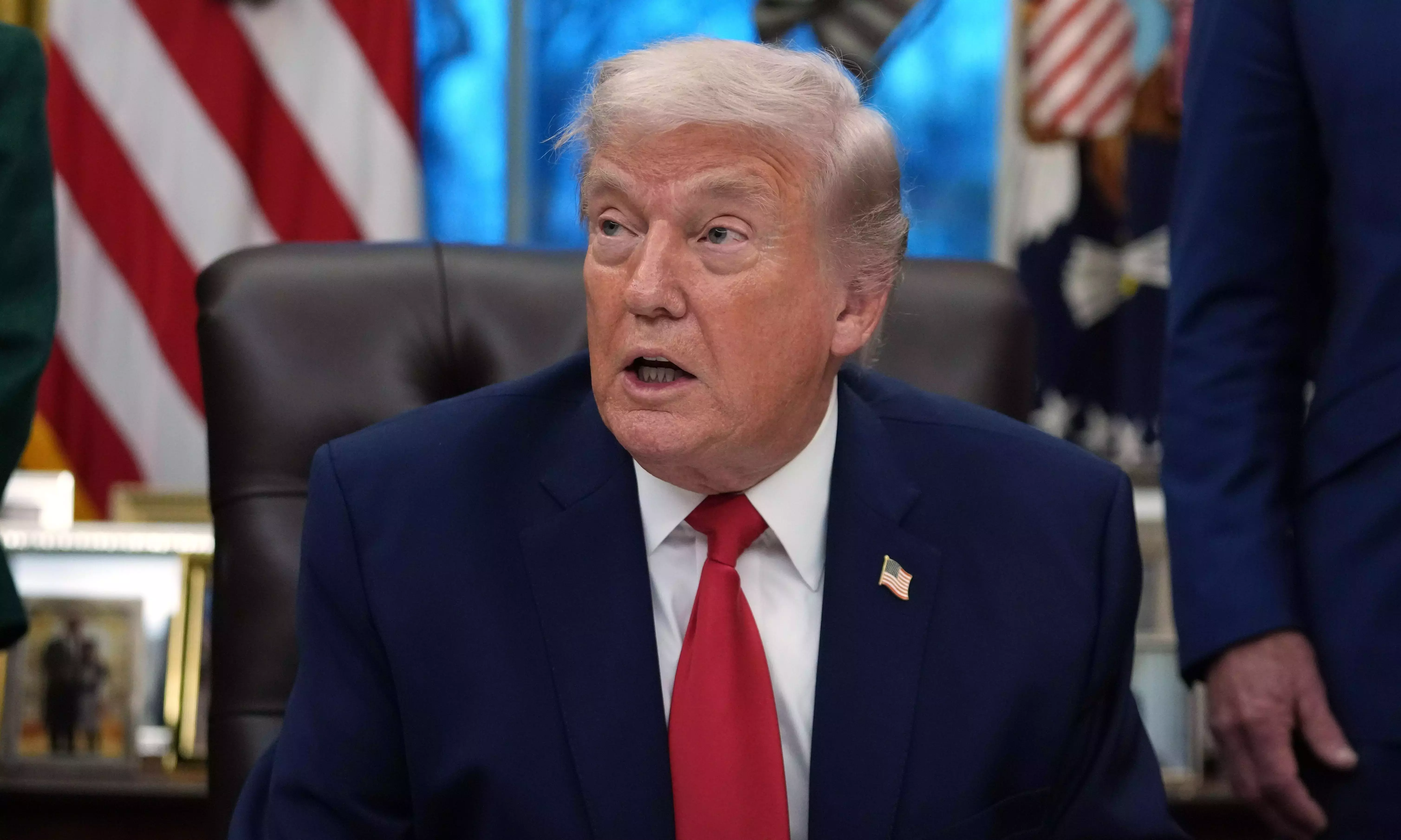 Trump ने कनाडा को अमेरिका में बेचे जाने वाले विमानों पर 50% टैरिफ लगाने की धमकी दी Trump ने कनाडा को अमेरिका में बेचे जाने वाले विमानों पर 50% टैरिफ लगाने की धमकी दी