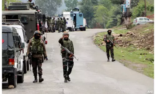 Jammu and Kashmir: किश्तवाड़ में आतंकियों के खिलाफ कार्रवाई Jammu and Kashmir: किश्तवाड़ में आतंकियों के खिलाफ कार्रवाई