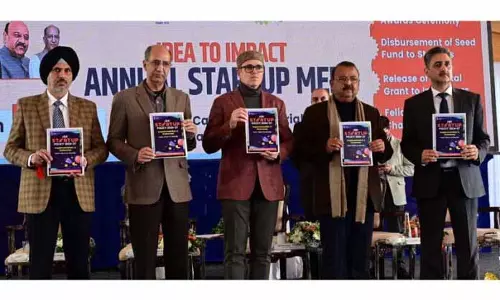 सरकार J&K में एंटरप्रेन्योरशिप इकोसिस्टम को मज़बूत करने के लिए प्रतिबद्ध है: CM
