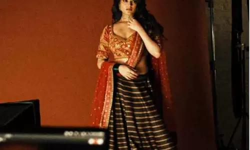Elegance और ग्रेस: रिद्धि कुमार के टाइमलेस लुक्स इंटरनेट पर मचा रहे हैं धूम Elegance और ग्रेस: रिद्धि कुमार के टाइमलेस लुक्स इंटरनेट पर मचा रहे हैं धूम