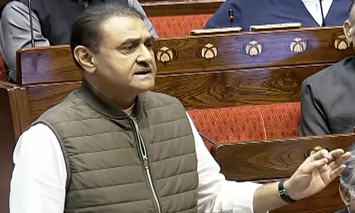 अजीत पवार के निधन के बाद प्रफुल पटेल ने CM फडणवीस से की मुलाकात अजीत पवार के निधन के बाद प्रफुल पटेल ने CM फडणवीस से की मुलाकात