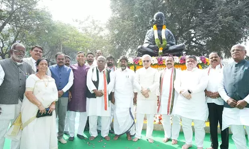 Telangana के राज्यपाल, डिप्टी सीएम ने बापू घाट पर श्रद्धांजलि दी
