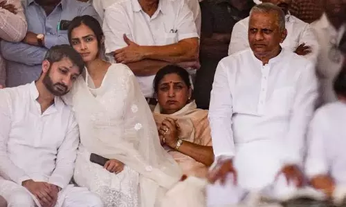 NCP को सुनेत्रा पवार के हां का इंतज़ार; विधायकों को वेटिंग लिस्ट में रखा गया NCP को सुनेत्रा पवार के हां का इंतज़ार; विधायकों को वेटिंग लिस्ट में रखा गया