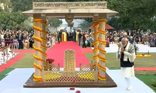 PM मोदी ने गांधी स्मृति में महात्मा गांधी को श्रद्धांजलि अर्पित की PM मोदी ने गांधी स्मृति में महात्मा गांधी को श्रद्धांजलि अर्पित की
