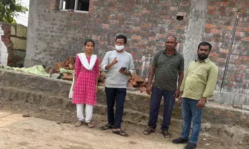 Housing Corporation के डीई साईराम रेड्डी ने इंदिराम्मा घरों का काम जल्दी पूरा करने का आग्रह किया