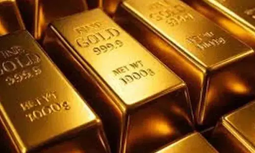 बुलियन मार्केट में गिरावट से MCX पर सोना 10% और चांदी 15% गिरी बुलियन मार्केट में गिरावट से MCX पर सोना 10% और चांदी 15% गिरी
