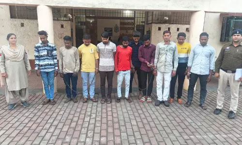 रायपुर नॉर्थ जोन में चाकूबाज, गुंडा और असामाजिक तत्वों के खिलाफ 62 आरोपियों को जेल रायपुर नॉर्थ जोन में चाकूबाज, गुंडा और असामाजिक तत्वों के खिलाफ 62 आरोपियों को जेल