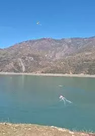 Uttarakhand: एक्रो फेस्टिवल में आसमान से सीधे झील में गिरे दो पैराग्लाइडर Uttarakhand: एक्रो फेस्टिवल में आसमान से सीधे झील में गिरे दो पैराग्लाइडर