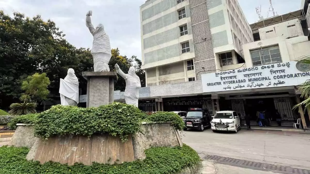 GHMC की स्टैंडिंग कमेटी ने कई इंफ्रास्ट्रक्चर प्रोजेक्ट्स को मंजूरी दी GHMC की स्टैंडिंग कमेटी ने कई इंफ्रास्ट्रक्चर प्रोजेक्ट्स को मंजूरी दी