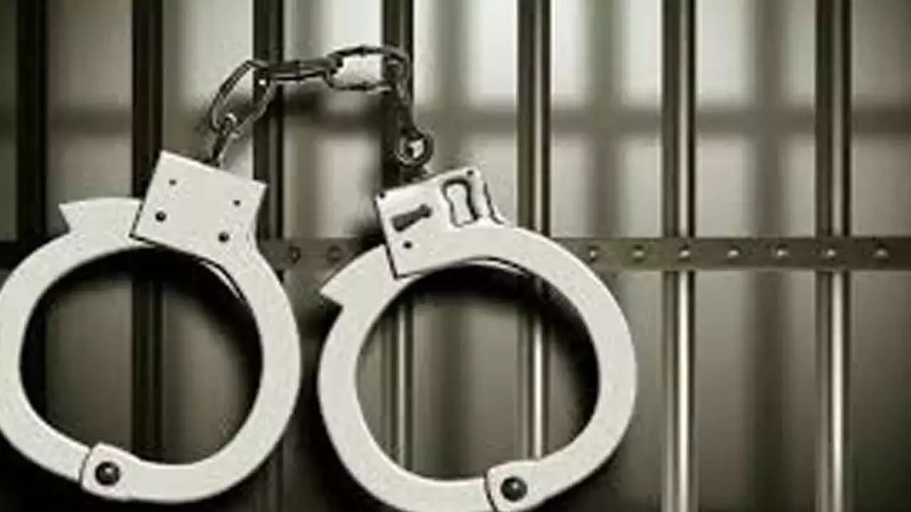 Telangana: जिम ट्रेनर को स्टेरॉयड बेचने के आरोप में गिरफ्तार किया गया Telangana: जिम ट्रेनर को स्टेरॉयड बेचने के आरोप में गिरफ्तार किया गया
