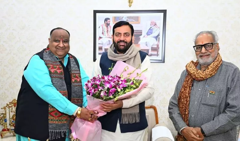 BJP नेताओं ने सिरसा जिले में ग्रामीण विकास और शिक्षा को लेकर सीएम से मुलाकात BJP नेताओं ने सिरसा जिले में ग्रामीण विकास और शिक्षा को लेकर सीएम से मुलाकात