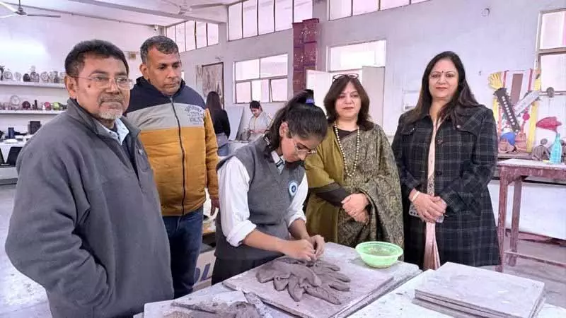 Jalandhar: 15 स्कूलों के 400 छात्रों ने टेक फेस्ट में हिस्सा लिया Jalandhar: 15 स्कूलों के 400 छात्रों ने टेक फेस्ट में हिस्सा लिया