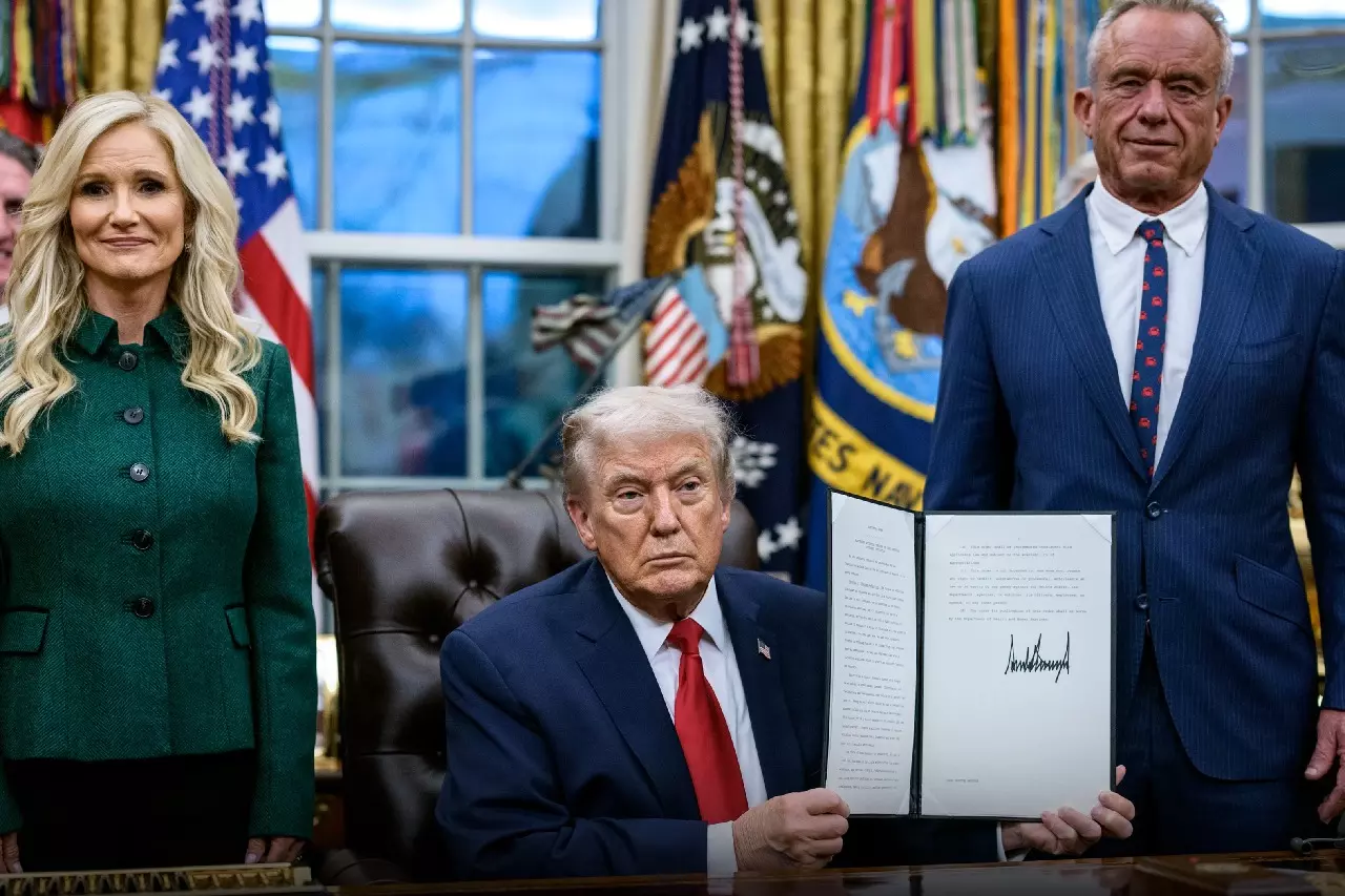 Trump ने ग्रेट अमेरिकन रिकवरी प्लान लॉन्च किया Trump ने ग्रेट अमेरिकन रिकवरी प्लान लॉन्च किया