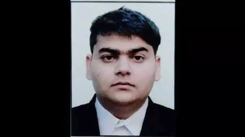 मर्चेंट नेवी अधिकारी 19 दिन बाद US हिरासत से रिहा, माता-पिता से बात की मर्चेंट नेवी अधिकारी 19 दिन बाद US हिरासत से रिहा, माता-पिता से बात की