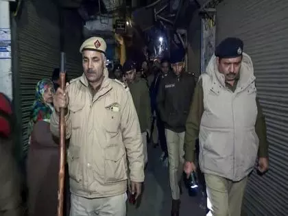 Delhi: भजनपुरा में छह साल की बच्ची के साथ कथित रेप, तीन नाबालिग गिरफ्तार Delhi: भजनपुरा में छह साल की बच्ची के साथ कथित रेप, तीन नाबालिग गिरफ्तार
