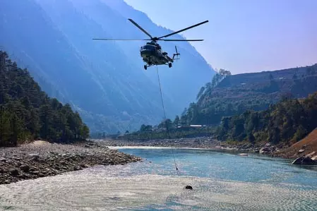 अरुणाचल प्रदेश: आग पर काबू पाने के लिए सीएम खांडू ने जताया वायु सेना का आभार अरुणाचल प्रदेश: आग पर काबू पाने के लिए सीएम खांडू ने जताया वायु सेना का आभार