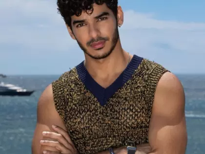Ishaan खट्टर ने डांस किया, मूव्स के साथ ग्लाइड किया, फैंस को इंप्रेस किया Ishaan खट्टर ने डांस किया, मूव्स के साथ ग्लाइड किया, फैंस को इंप्रेस किया
