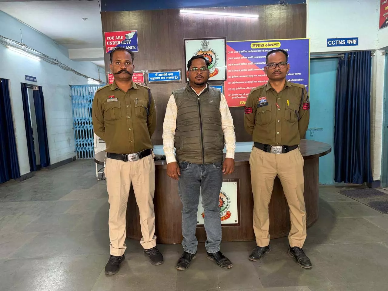 सत्यनारायण बाबा पर आपत्तिजनक टिप्पणी करने वाला आरोपी 24 घंटे में गिरफ्तार सत्यनारायण बाबा पर आपत्तिजनक टिप्पणी करने वाला आरोपी 24 घंटे में गिरफ्तार