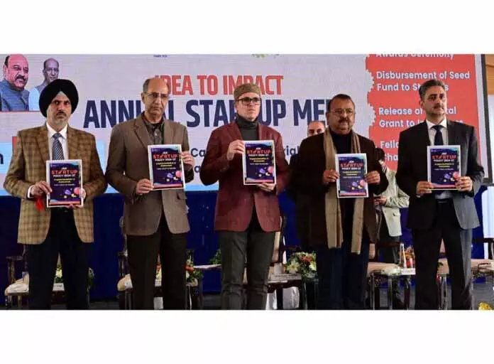 सरकार J&K में एंटरप्रेन्योरशिप इकोसिस्टम को मज़बूत करने के लिए प्रतिबद्ध है: CM सरकार J&K में एंटरप्रेन्योरशिप इकोसिस्टम को मज़बूत करने के लिए प्रतिबद्ध है: CM
