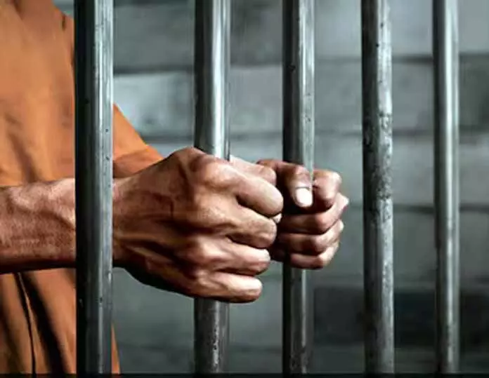 Domana में पुलिस ने फर्जीवाड़े के रैकेट का भंडाफोड़ कर दो लोगों को गिरफ्तार किया Domana में पुलिस ने फर्जीवाड़े के रैकेट का भंडाफोड़ कर दो लोगों को गिरफ्तार किया