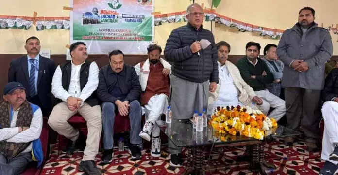 विभाजनकारी ताकतें दोनों क्षेत्रों की एकता के लिए खतरा हैं: JKPCC chief विभाजनकारी ताकतें दोनों क्षेत्रों की एकता के लिए खतरा हैं: JKPCC chief