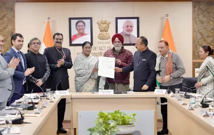 दिल्ली सरकार ने धूल कम करने के लिए MCD को 500 करोड़ रुपये जारी किए दिल्ली सरकार ने धूल कम करने के लिए MCD को 500 करोड़ रुपये जारी किए