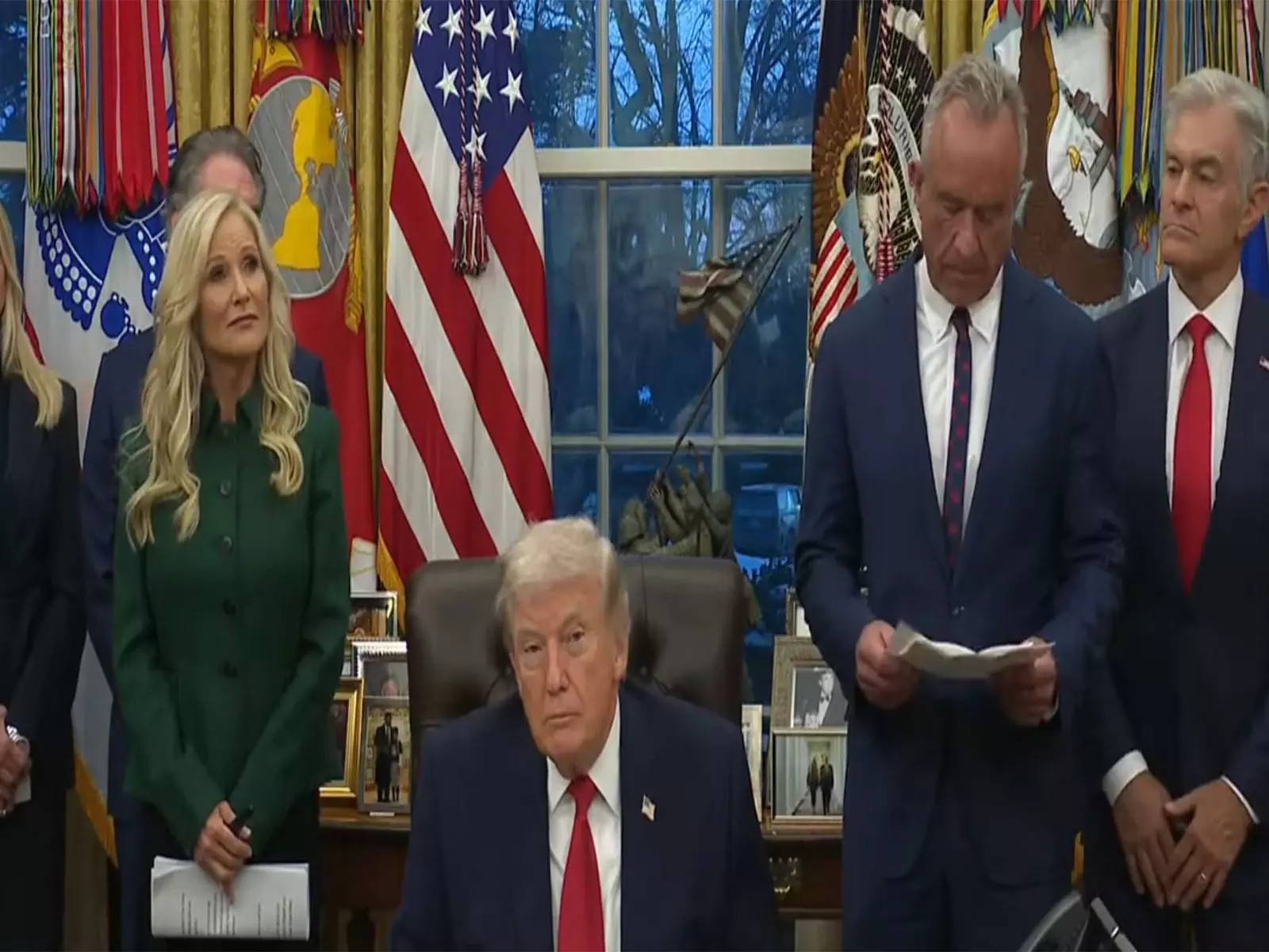 Trump ने अमेरिका भर में नशा मुक्ति अभियान शुरू करने के लिए कार्यकारी आदेश पर हस्ताक्षर किए Trump ने अमेरिका भर में नशा मुक्ति अभियान शुरू करने के लिए कार्यकारी आदेश पर हस्ताक्षर किए